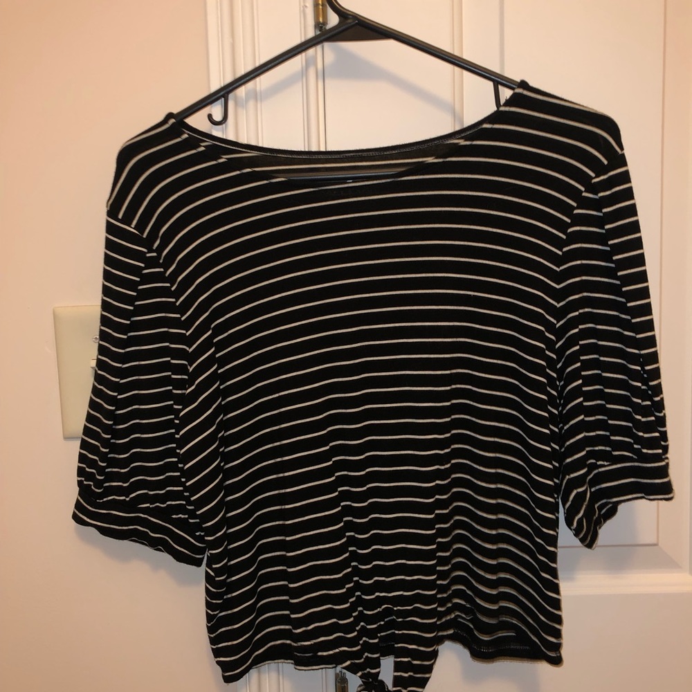 American Eagle Striped 1/2 Sleeve Shirt
